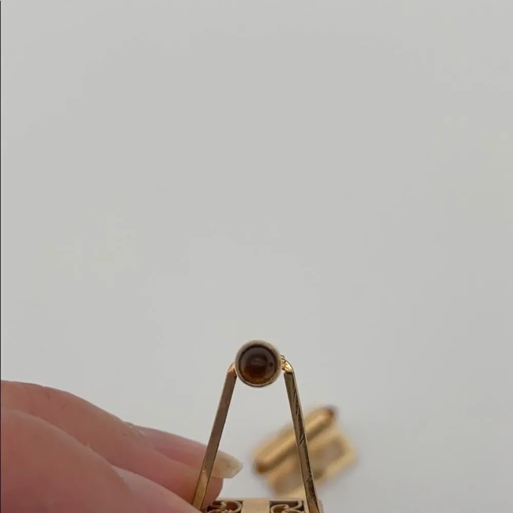 Vintage Krementz gold patterned cuff links